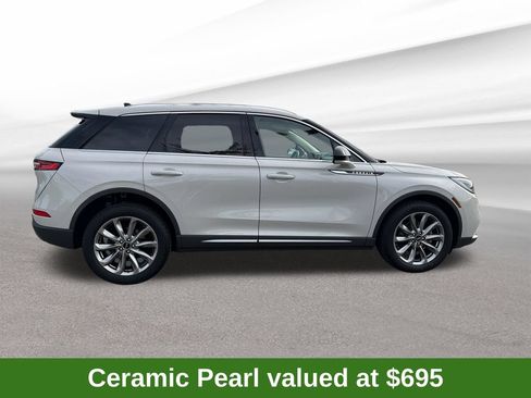 Used 2020 Lincoln Corsair FWD w/ Premium Package image 6
