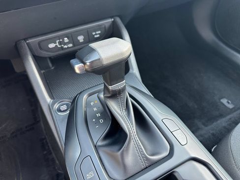 Used 2025 Kia K4 FWD image 40