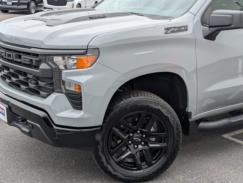 Used 2025 Chevrolet Silverado 1500 Custom Trail Boss w/ Turbomax Blackout Package AWD/4WD image 29