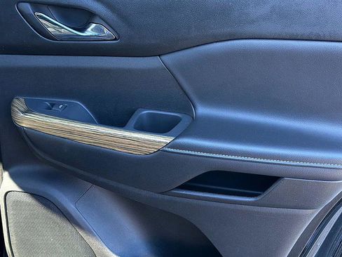 Used 2018 GMC Acadia Denali w/ LPO, Cargo Package image 25