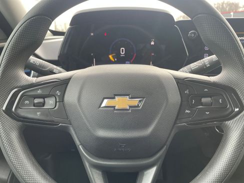 Used 2025 Chevrolet Trax LT image 25