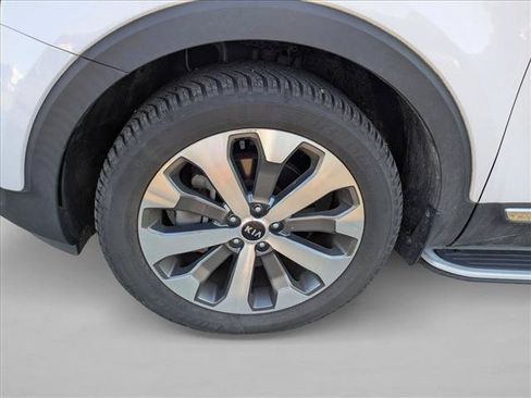 Used 2021 Kia Telluride EX w/ EX Premium Package FWD image 10