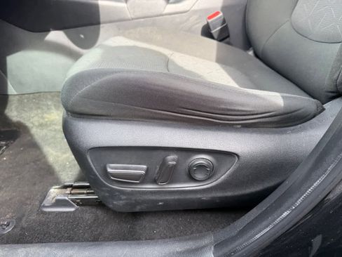 Used 2023 Toyota RAV4 XLE image 17