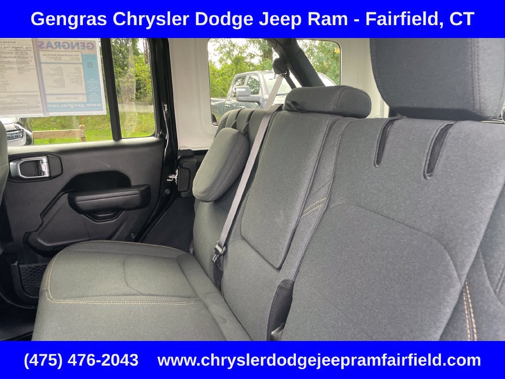 Used 2024 Jeep Wrangler Unlimited w/ Convenience Group AWD/4WD image 44