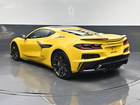 Used 2025 Chevrolet Corvette ZR1 w/ Stealth Interior Trim Package RWD image 4