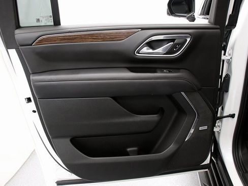 Certified 2021 Chevrolet Suburban High Country image 28