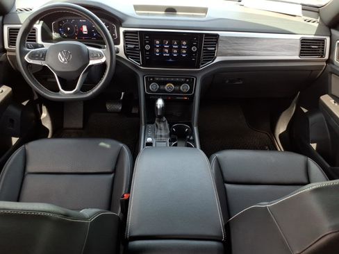 Used 2023 Volkswagen Atlas Cross Sport SE w/ Panoramic Sunroof Package image 20