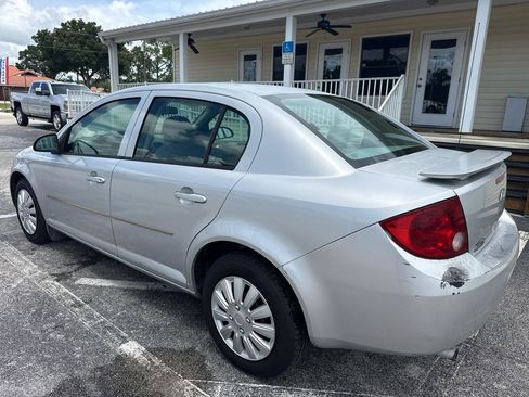 Used 2005 Chevrolet Cobalt Sedan FWD image 3
