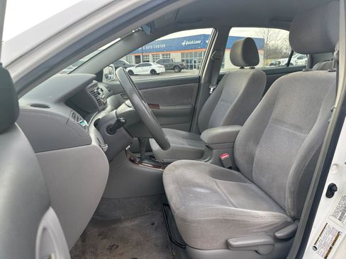 Used 2005 Toyota Corolla LE image 10