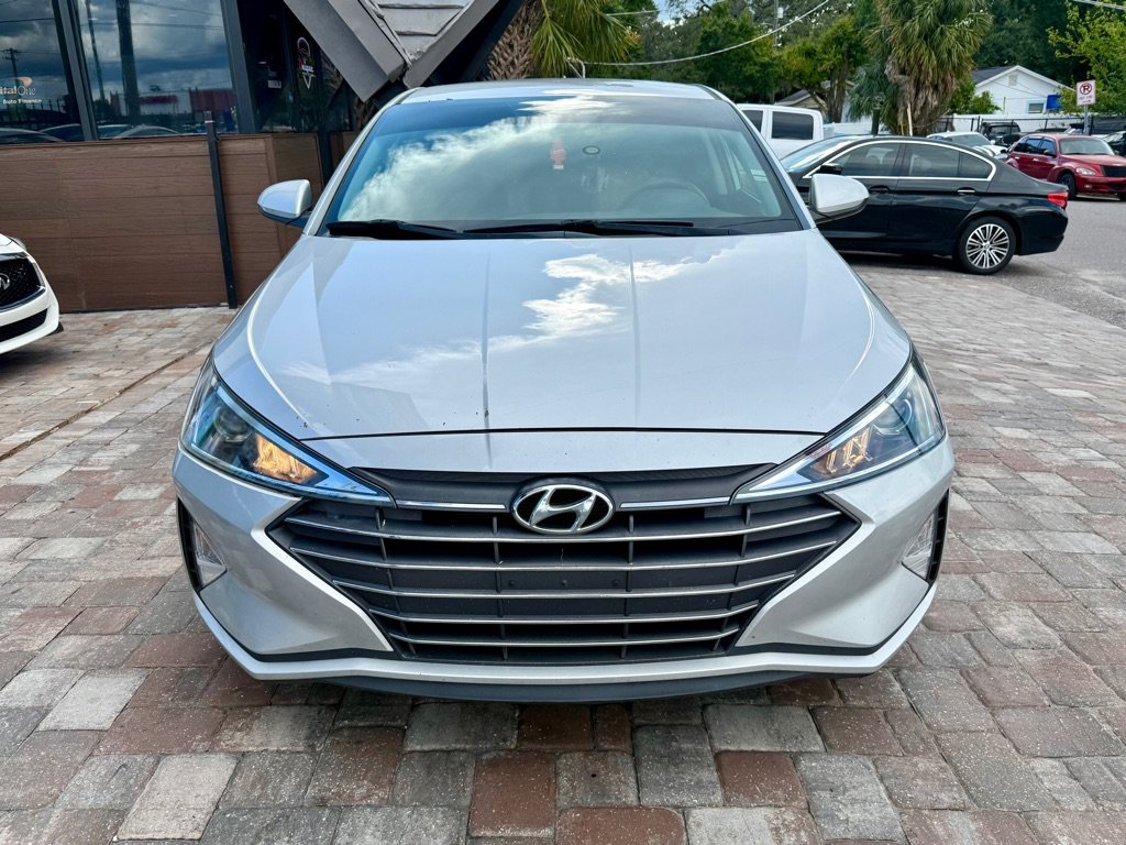 Used 2019 Hyundai Elantra SE w/ Cargo Package FWD image 5