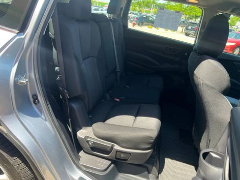 Used 2024 Subaru Ascent 8-Passenger AWD/4WD image 7