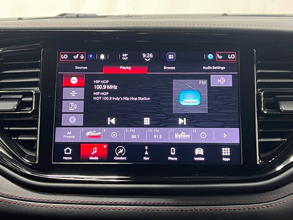 Used 2021 Dodge Durango R/T w/ Tow 'N Go Group AWD/4WD image 27