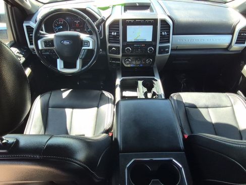 Used 2021 Ford F350 Lariat w/ Tremor Off-Road Package AWD/4WD image 26