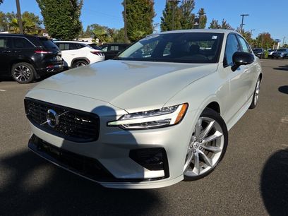 Certified 2021 Volvo S60 T5 Momentum w/ Advanced Package