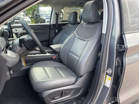 New 2026 Ford Explorer Active w/ Active Comfort Package AWD/4WD image 15