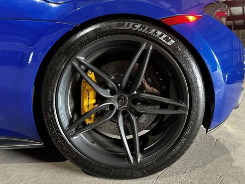 Used 2016 McLaren 570S Coupe image 18