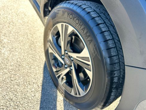 Used 2024 Subaru Crosstrek 2.0i Premium image 17