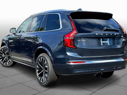 New 2026 Volvo XC90 B5 Plus w/ Protection Package Premier