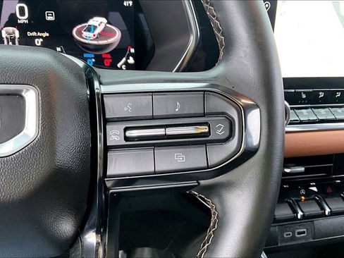 Used 2025 GMC Canyon AT4 image 20