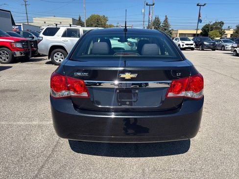 Used 2013 Chevrolet Cruze LT w/ Technology Package image 6
