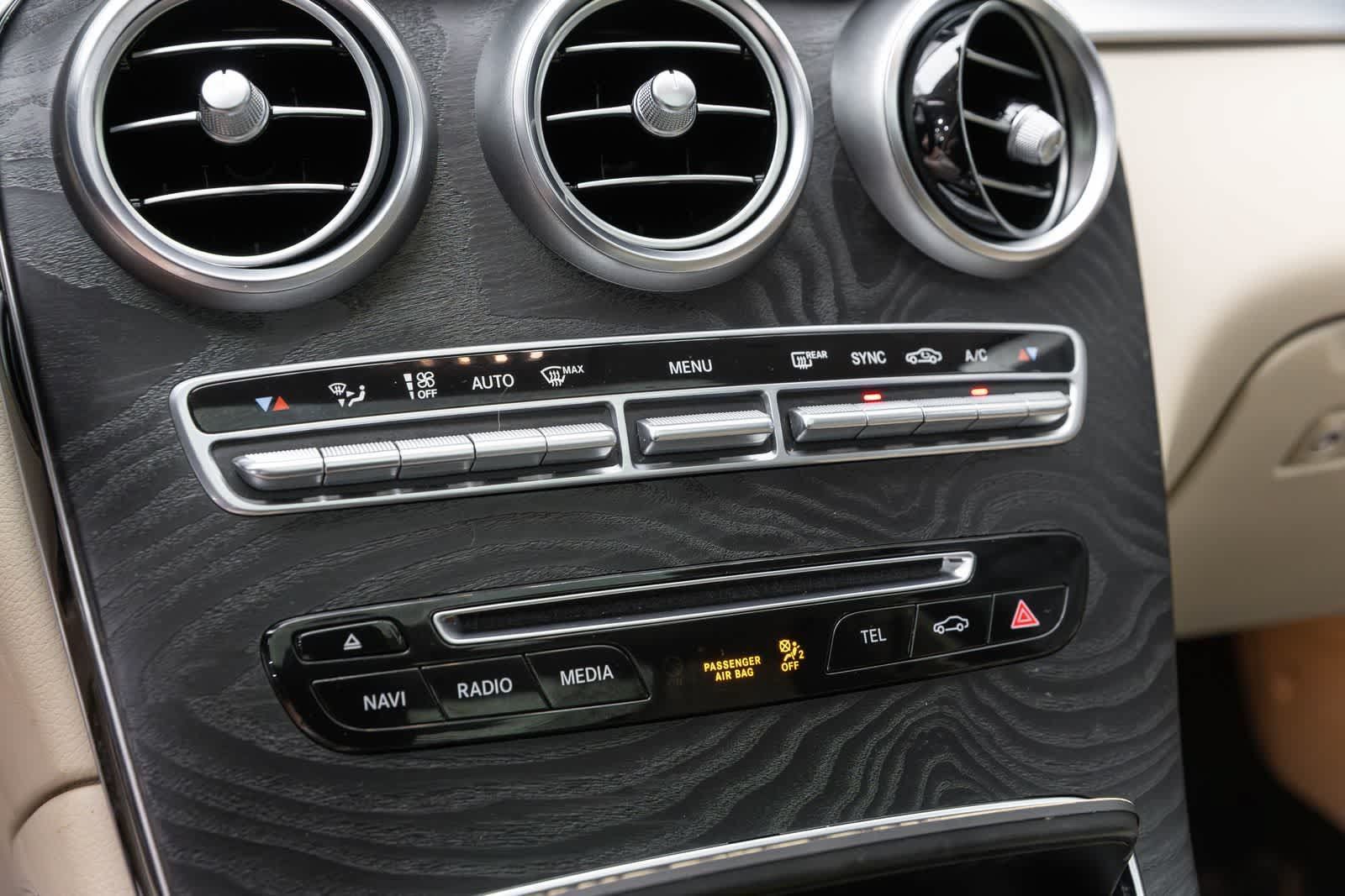 Used 2018 Mercedes-Benz GLC 300 4MATIC image 31