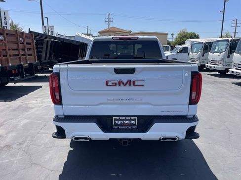 New 2026 GMC Sierra 1500 Denali w/ Technology Package AWD/4WD image 6