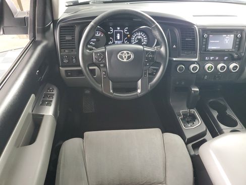 Used 2019 Toyota Sequoia SR5 AWD/4WD image 16