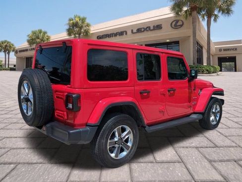 Used 2021 Jeep Wrangler Unlimited Sahara AWD/4WD image 4