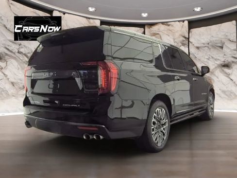 Used 2023 GMC Yukon XL Denali Ultimate image 5