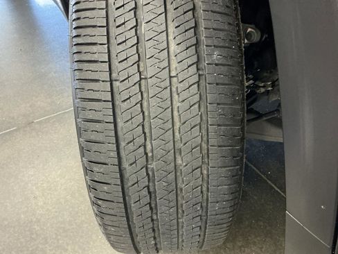 Used 2023 Jeep Grand Cherokee Altitude AWD/4WD image 25