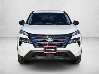 Used 2024 Nissan Rogue S video 2
