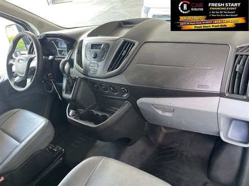 Used 2019 Ford Transit 250 130 Low Roof RWD image 31