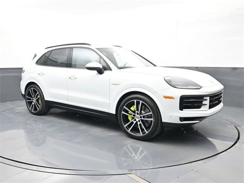 New 2026 Porsche Cayenne E-Hybrid image 26