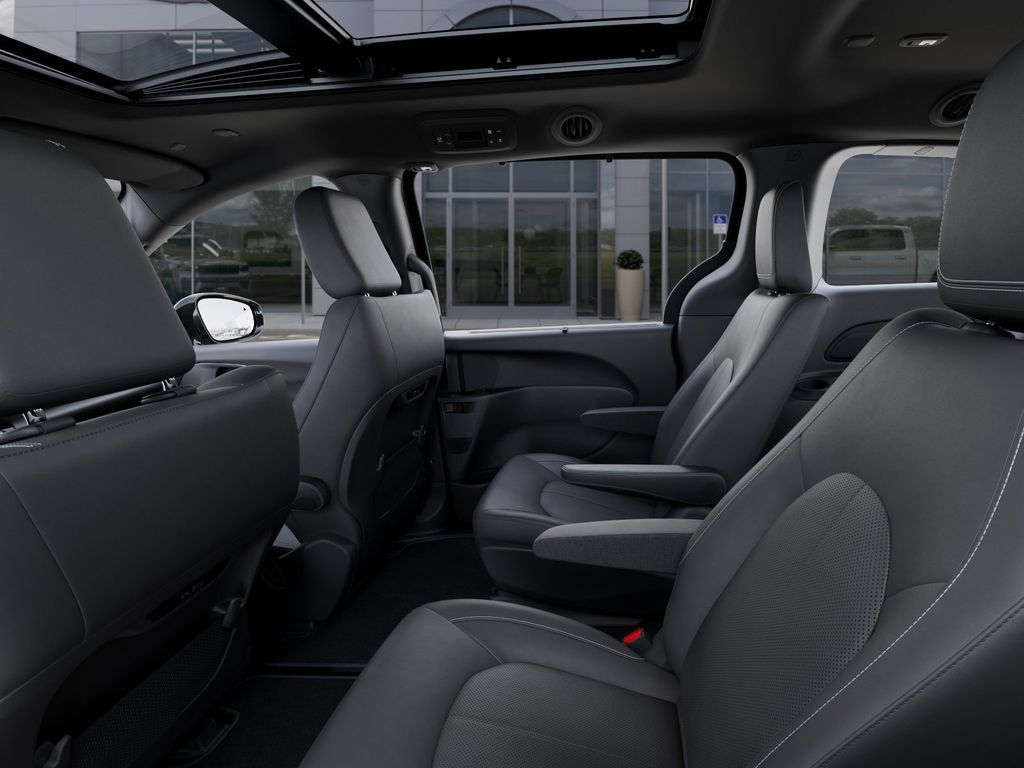 New 2026 Chrysler Pacifica Select AWD/4WD image 24