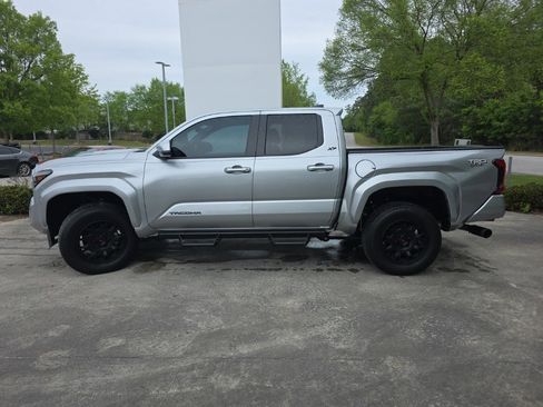 Used 2024 Toyota Tacoma TRD Sport image 7