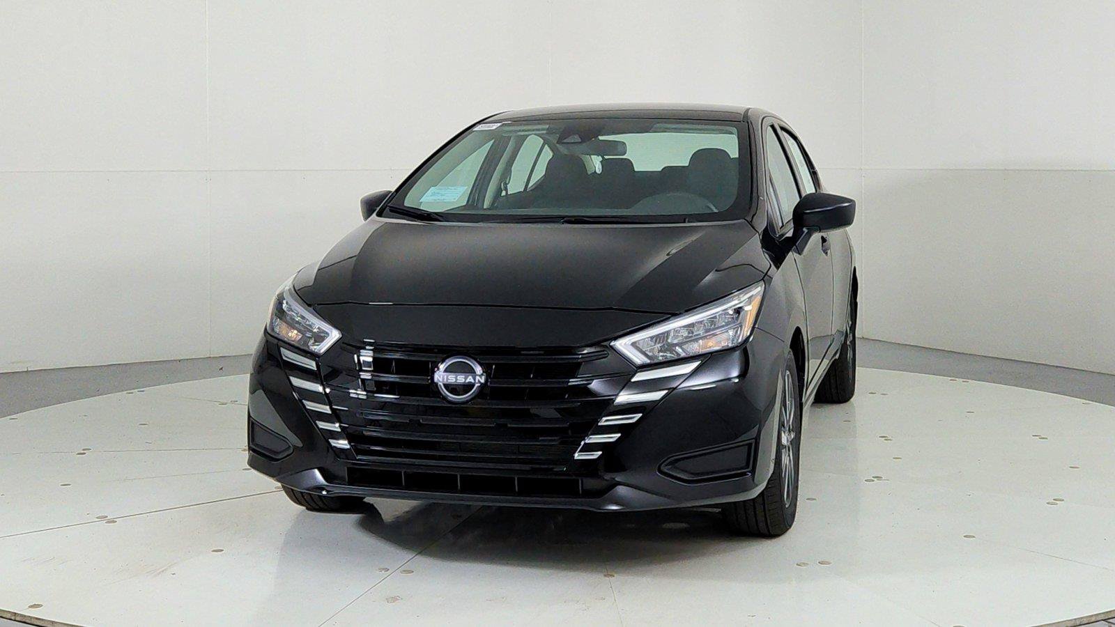 Used 2025 Nissan Versa S w/ S Plus Package FWD image 2