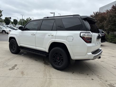Used 2023 Toyota 4Runner TRD Off-Road AWD/4WD image 8
