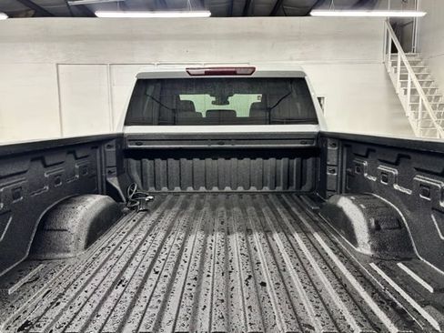Used 2024 Chevrolet Silverado 2500 LT AWD/4WD image 23