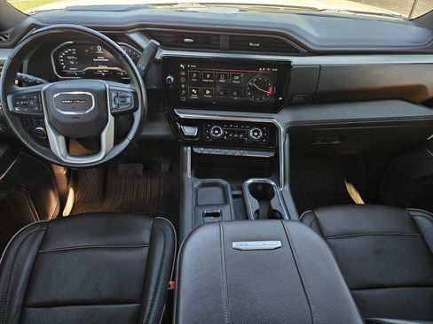 Used 2024 GMC Sierra 3500 Denali w/ Denali Reserve Package image 33