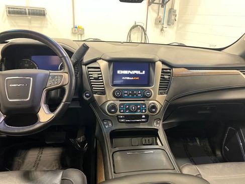 Used 2018 GMC Yukon Denali w/ Denali Ultimate Package image 11