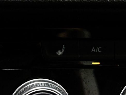 Used 2023 Volkswagen Taos S w/ Driver Assistance Package AWD/4WD image 4