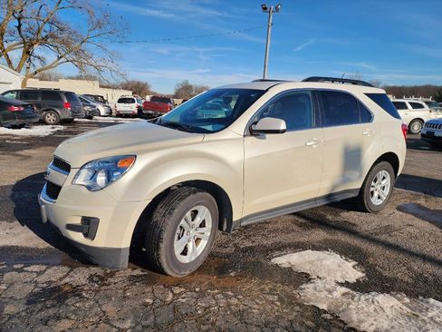 Used 2015 Chevrolet Equinox LT w/ Driver Convenience Package image 10