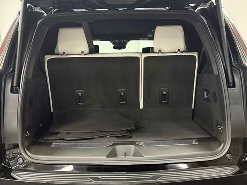 Used 2025 Cadillac Escalade Sport Platinum AWD/4WD image 14