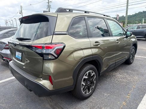 Certified 2026 Subaru Forester Premium AWD/4WD image 6