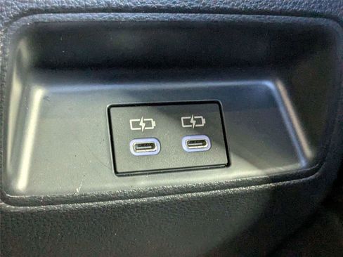 Used 2026 Toyota Corolla SE FWD image 40