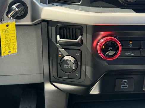 Used 2022 Ford F150 XLT image 22