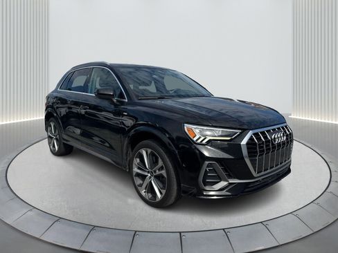 Used 2021 Audi Q3 2.0T Premium Plus w/ Premium Plus Package image 3