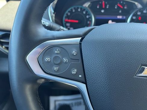 Used 2023 Chevrolet Traverse LT AWD/4WD image 24