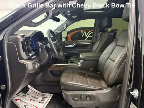 Used 2025 Chevrolet Silverado 2500 High Country w/ High Country Premium Package AWD/4WD image 10