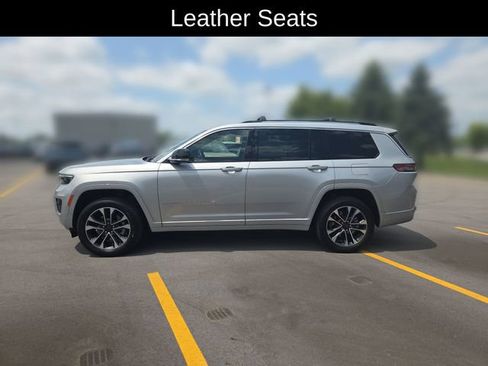 Used 2021 Jeep Grand Cherokee L Overland w/ Advanced Protech Group III AWD/4WD image 2